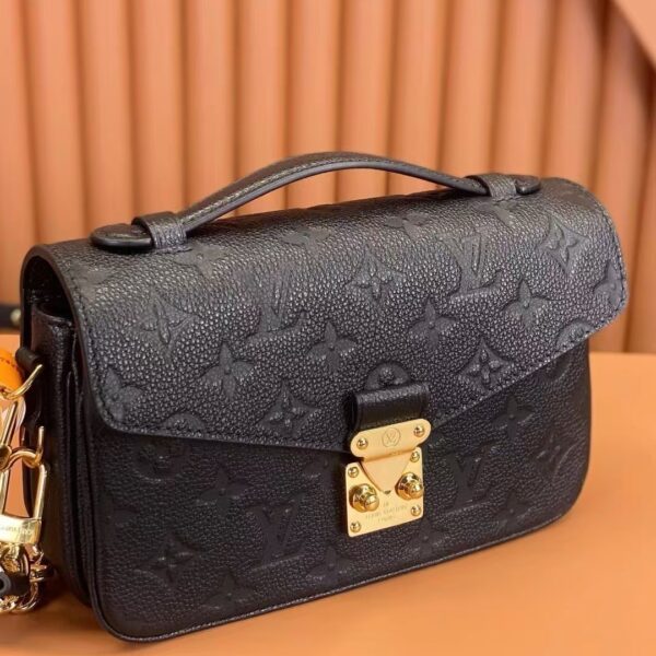 LV M41487 Pochette Métis